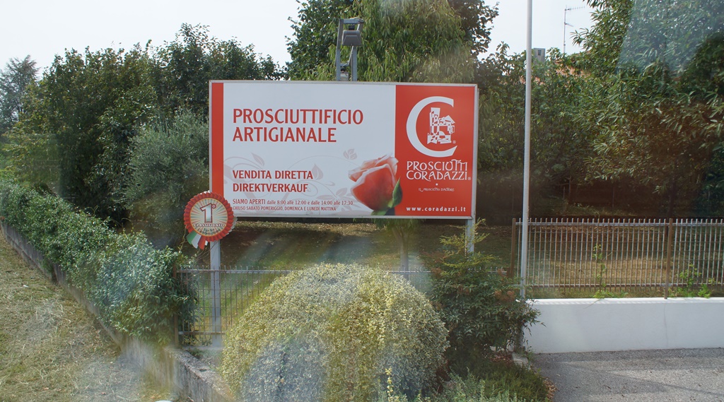 050.jpg